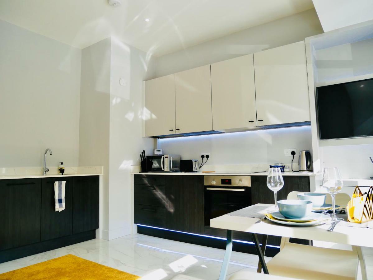 Luxury 3 Bedroom Apartment Near Bournemouth Beach & Poole Екстериор снимка