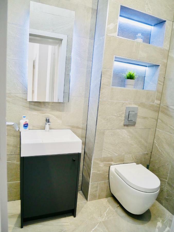 Luxury 3 Bedroom Apartment Near Bournemouth Beach & Poole Екстериор снимка